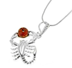 Skorpion srebrny wisiorek z bursztynem LG55